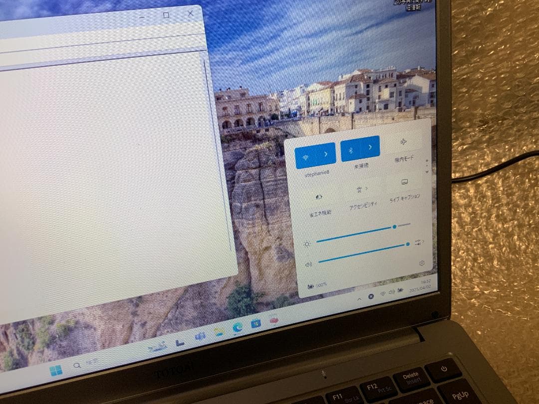 Windowsノート本体 TOTOAI/Win11Pro/6GB/Celeron N3350/SSD128