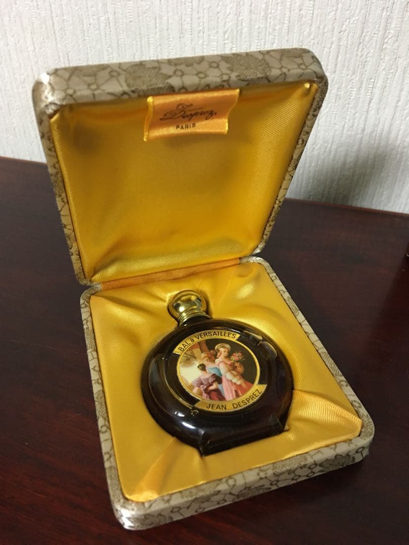CHANELと Bal a Versailles香水　シャネル　パヒューム