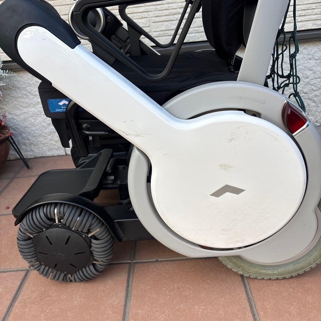 【超希少、廃盤品、四輪駆動】WHILL ウイルモデルA（付属品完備・動作確認済）