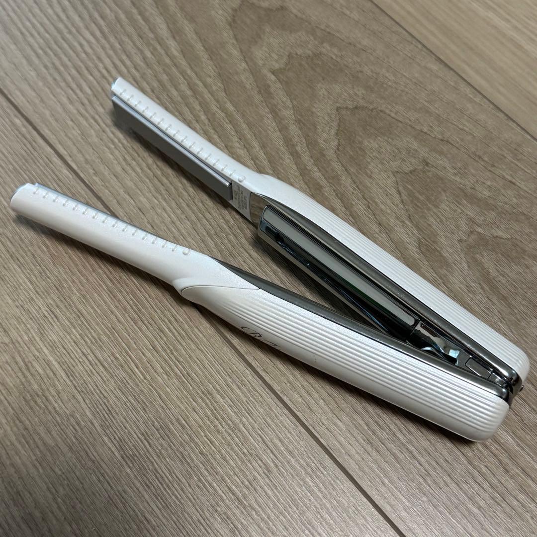 専用　リファ　フィンガーアイロン　ホワイト
