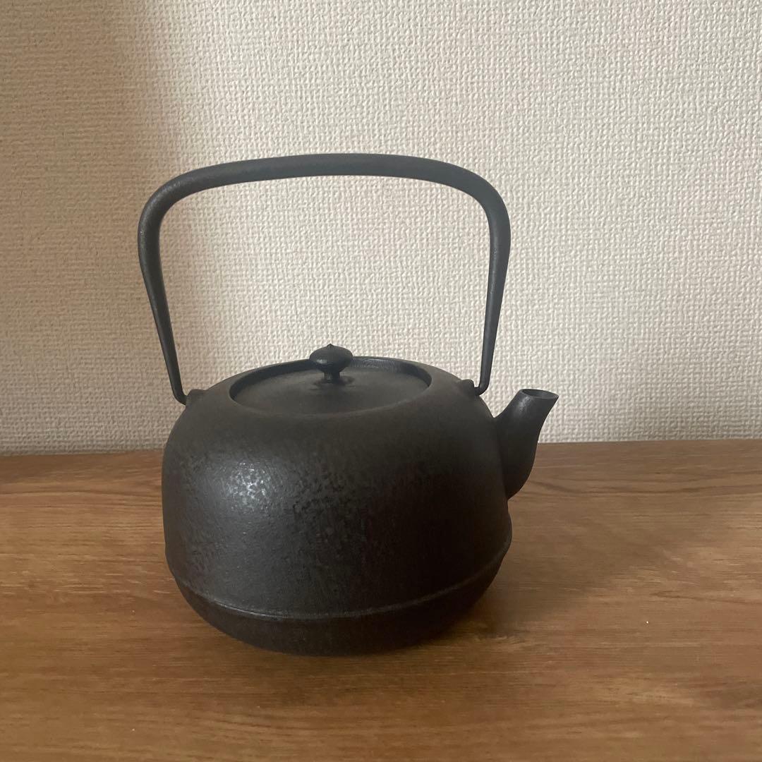 東屋　 鉄瓶