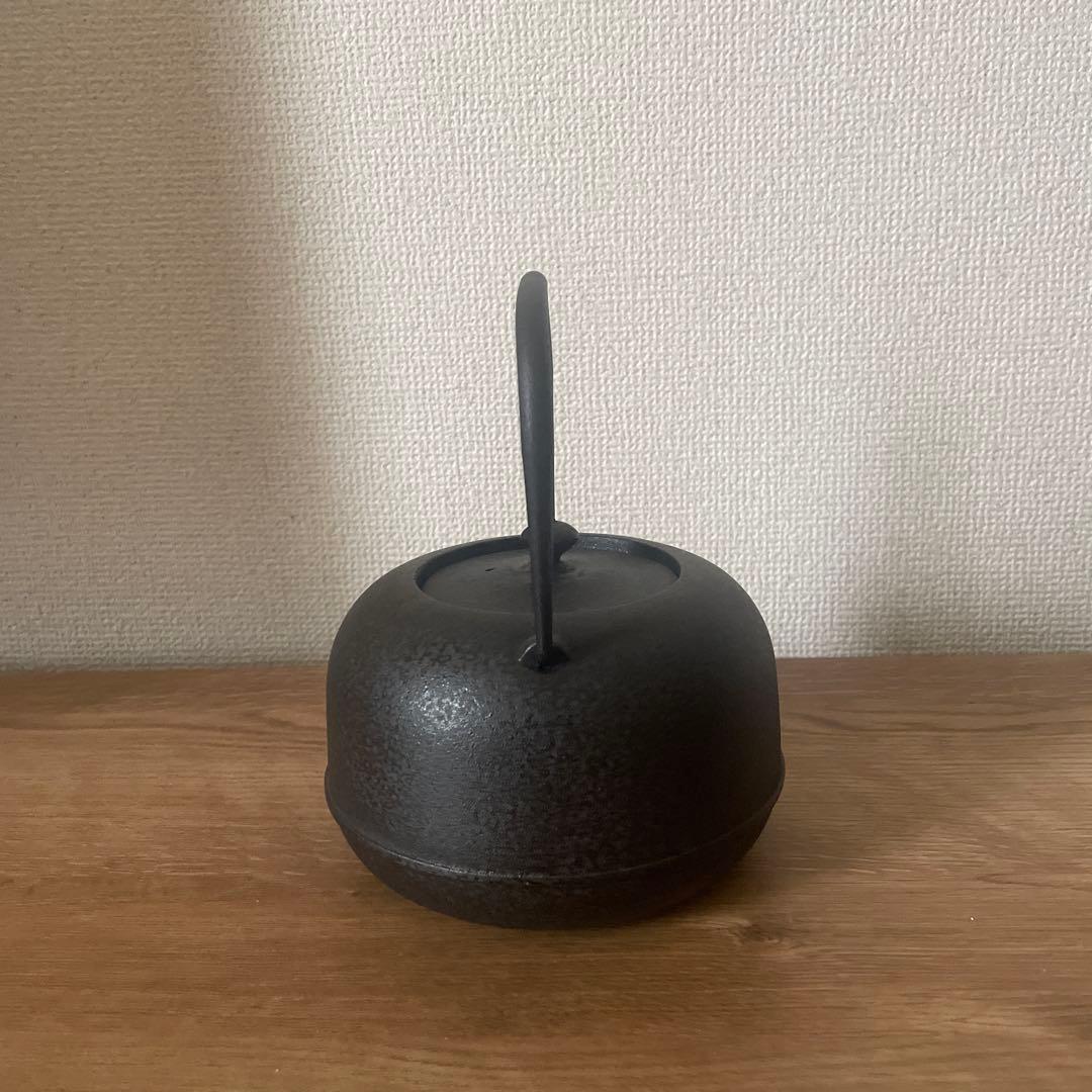 東屋　 鉄瓶