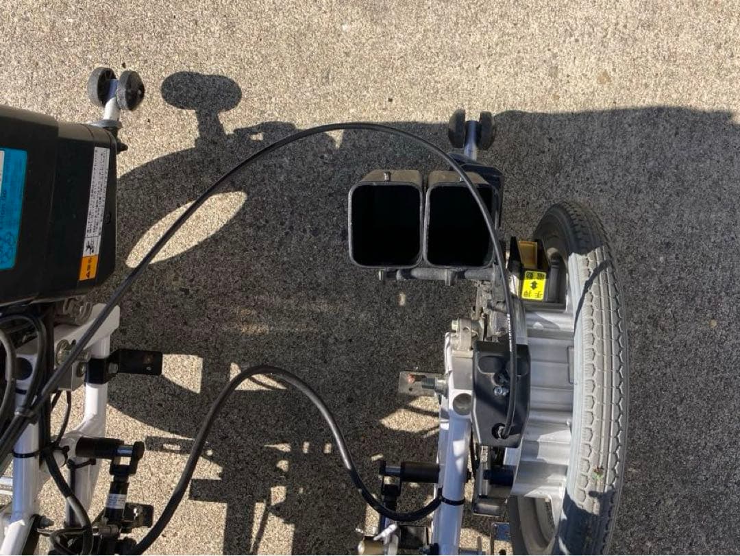 電動車椅子 充電器2個&バッテリー3個、MIKIグランドフリッチャー