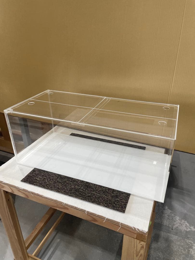 アクリル水槽、魚屋たっちゃん専用。