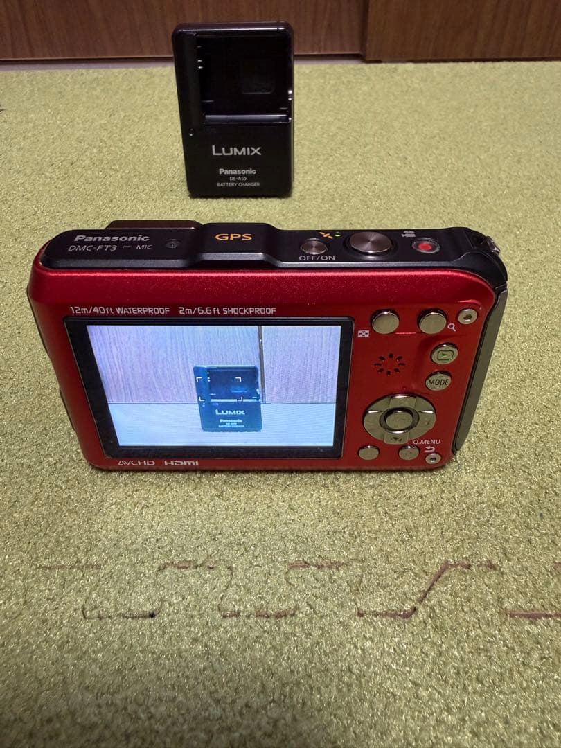 ゲラダヒヒPanasonic LUMIX DMC-FT3 防水デジタルカメ