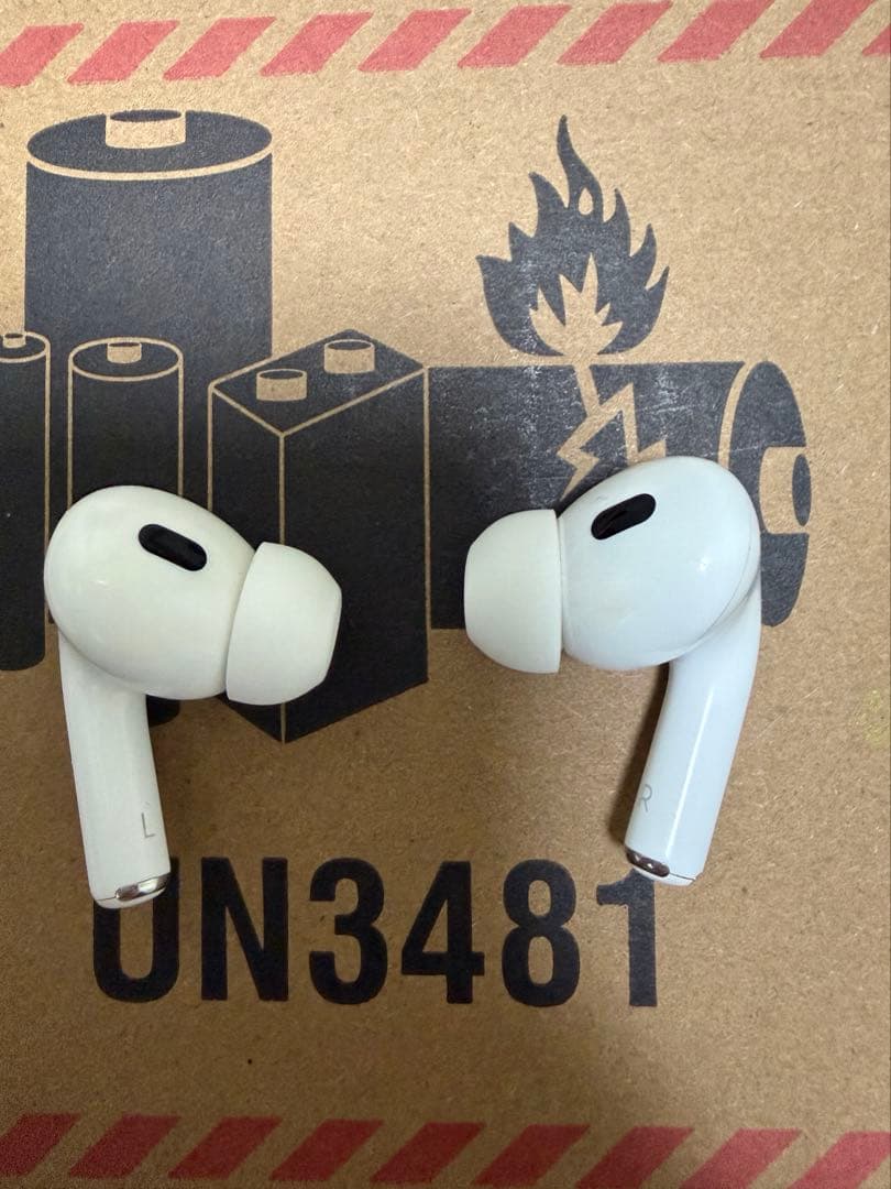 AirPods Pro 2 第二世代　本体 充電ケース付き