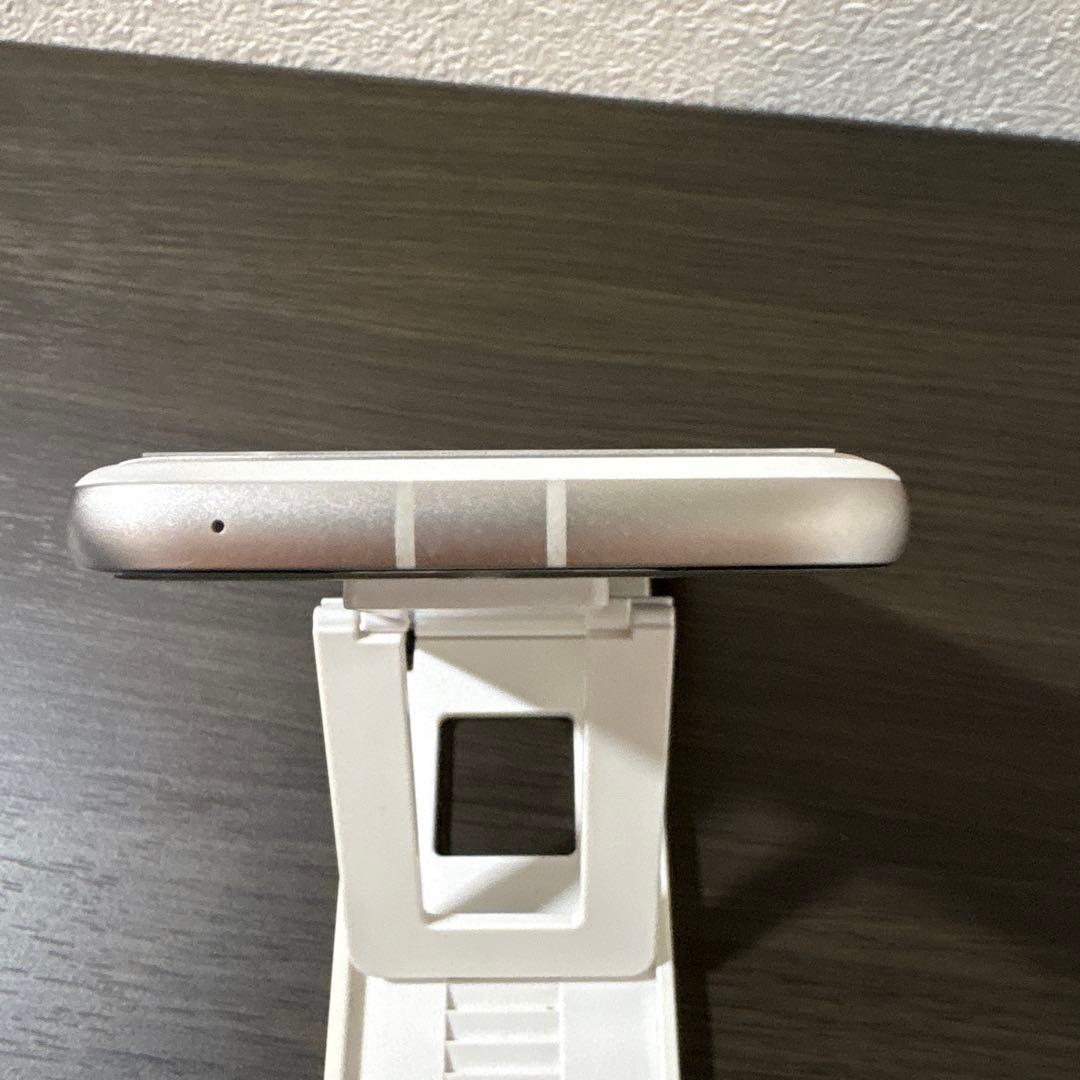 Google Pixel 8a ポーセリン