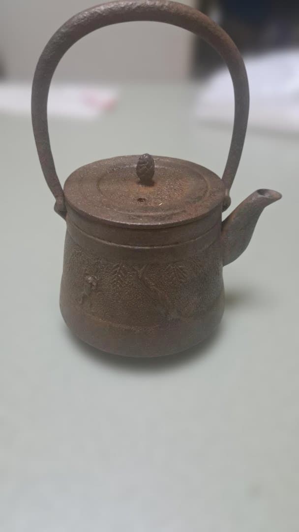 南部鉄瓶中型鉄製彫刻模様鉄瓶