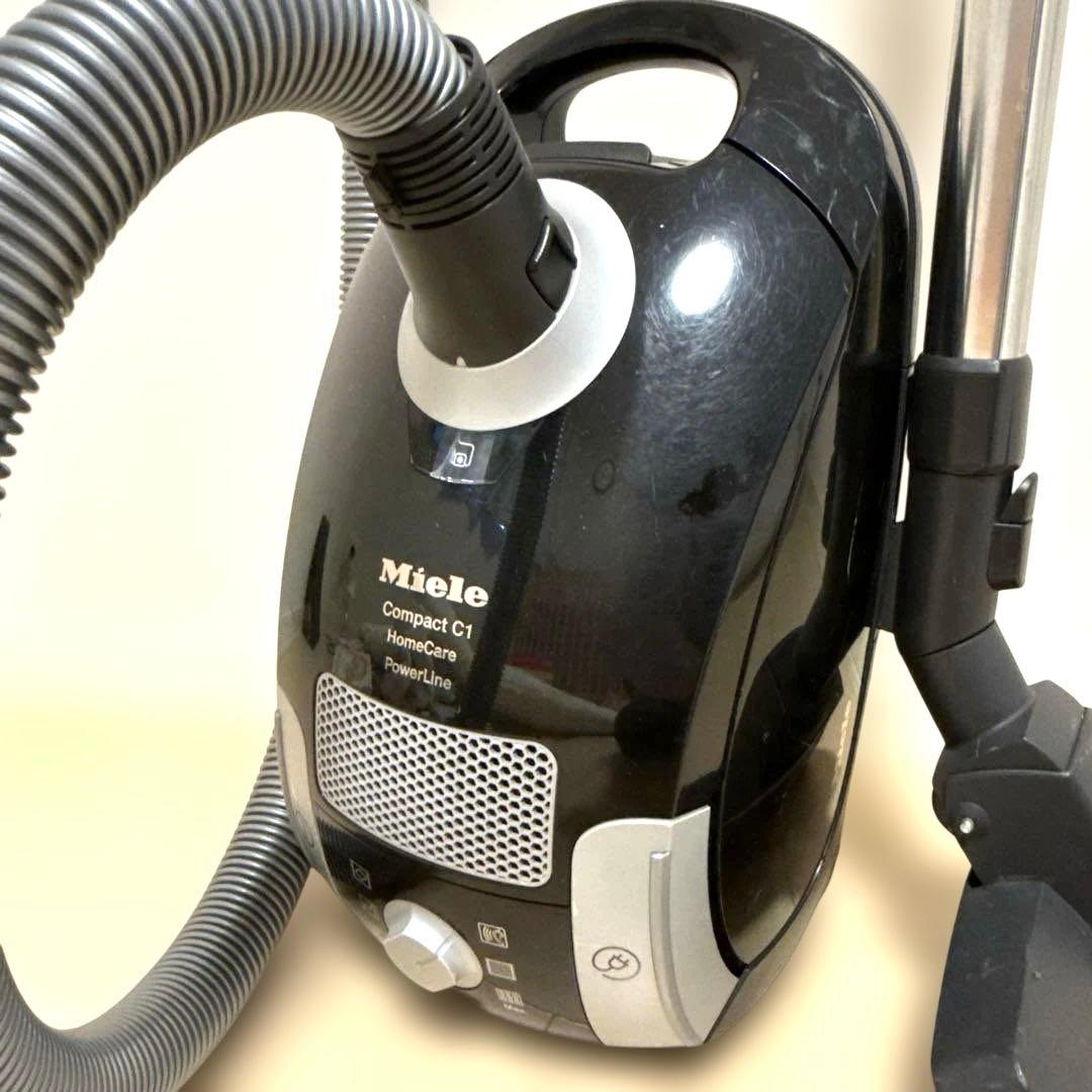 Miele ミーレ　掃除機　Compact C1 ブラック