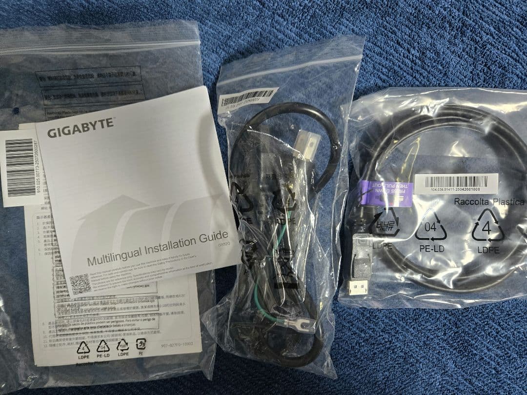 GIGABYTE ゲーミングモニター 31.5インチ GS32Q