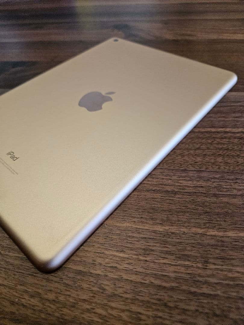 1【値段交渉可】iPad (第6世代) 32GB Wifiモデル 箱付き
