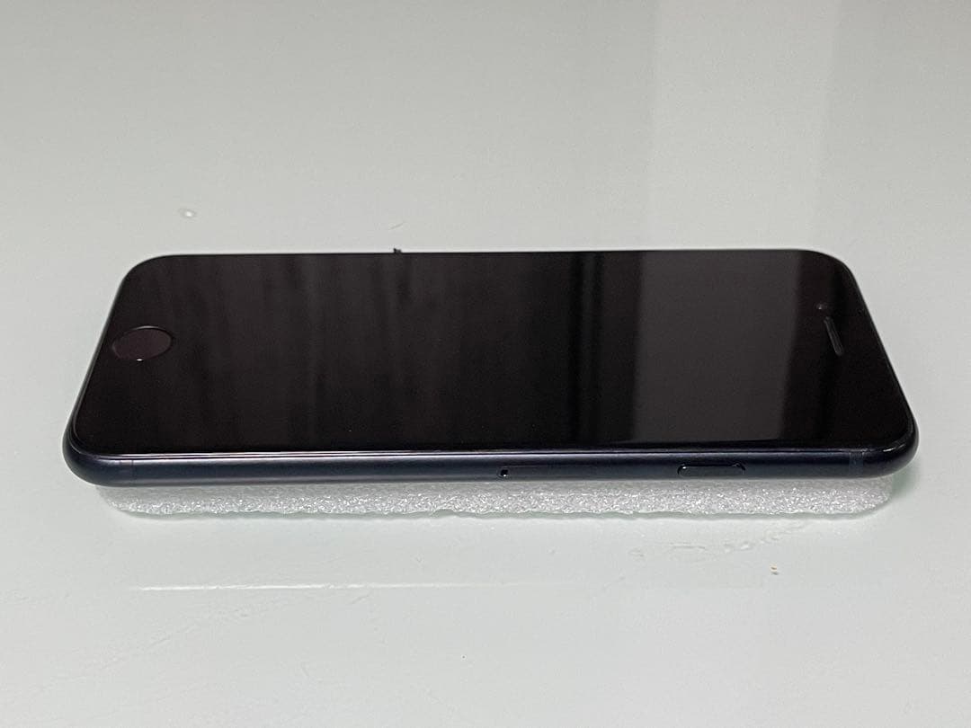 iPhone SE 第３世代 64GB ミッドナイト バッテリー100%