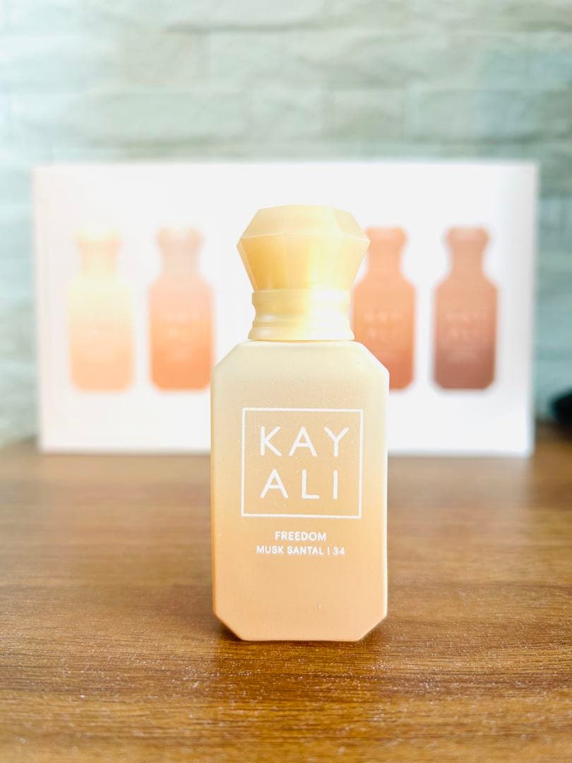 香水(女性用) KAYALI Freedom Musk Santal 34