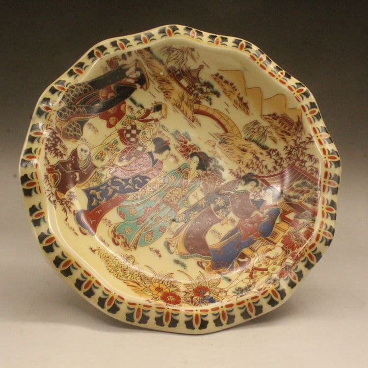 侍女図果盤 磁器 書道具 文房具 装飾品 工芸品 美術品 置物