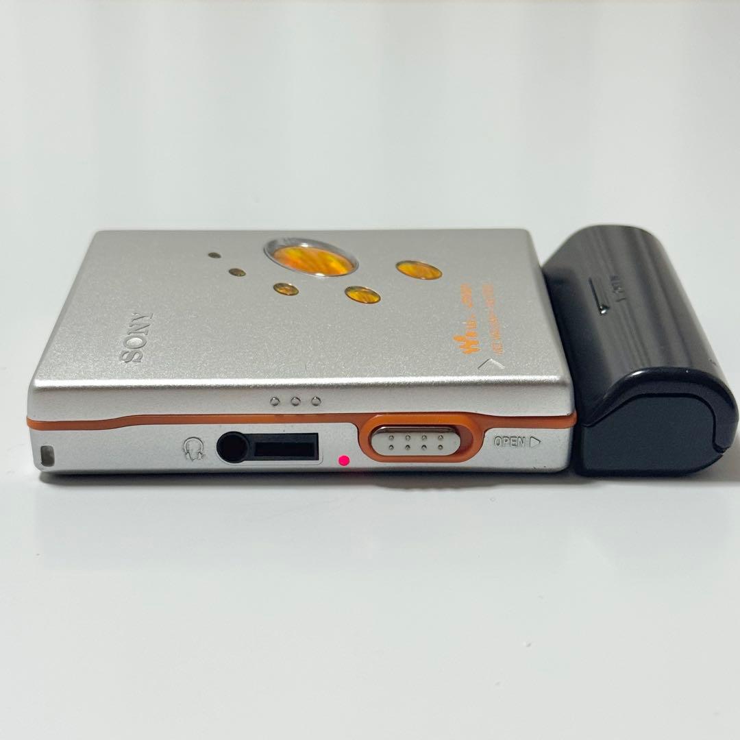 動作品 SONY MD WALKMAN MZ-E520 ポータブルMDプレーヤー