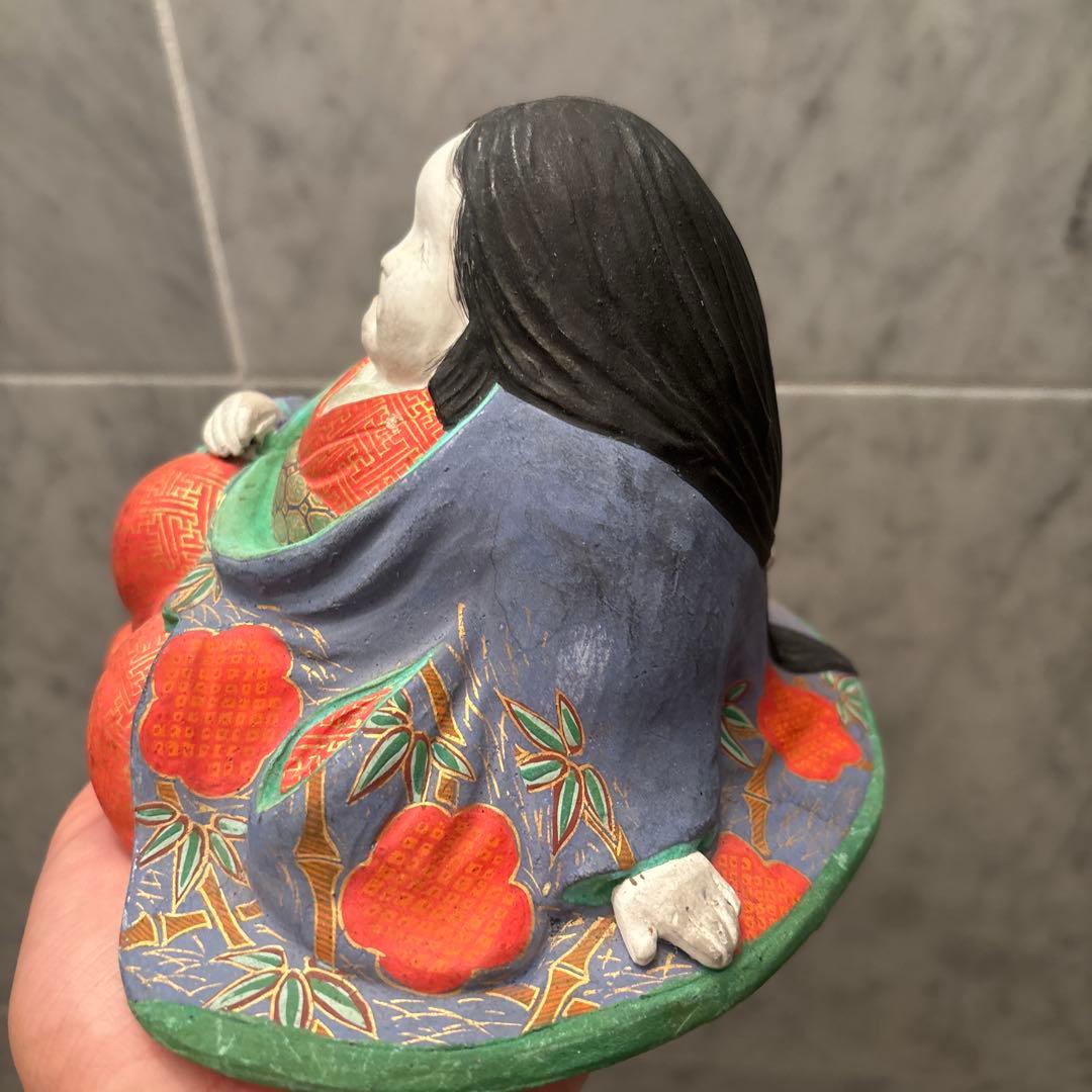 ヴィンテージふっくらとした気品で瞳が美しいお多福さん博多人形陶器　銘入り縁起物