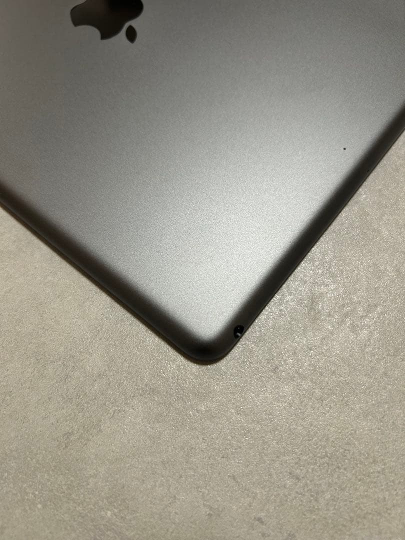 美品　iPad 第9世代 64GB 付属品あり【24h以内発送】