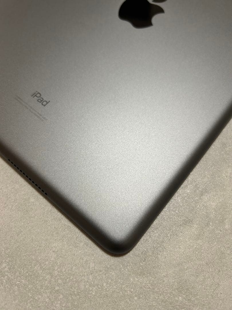 美品　iPad 第9世代 64GB 付属品あり【24h以内発送】