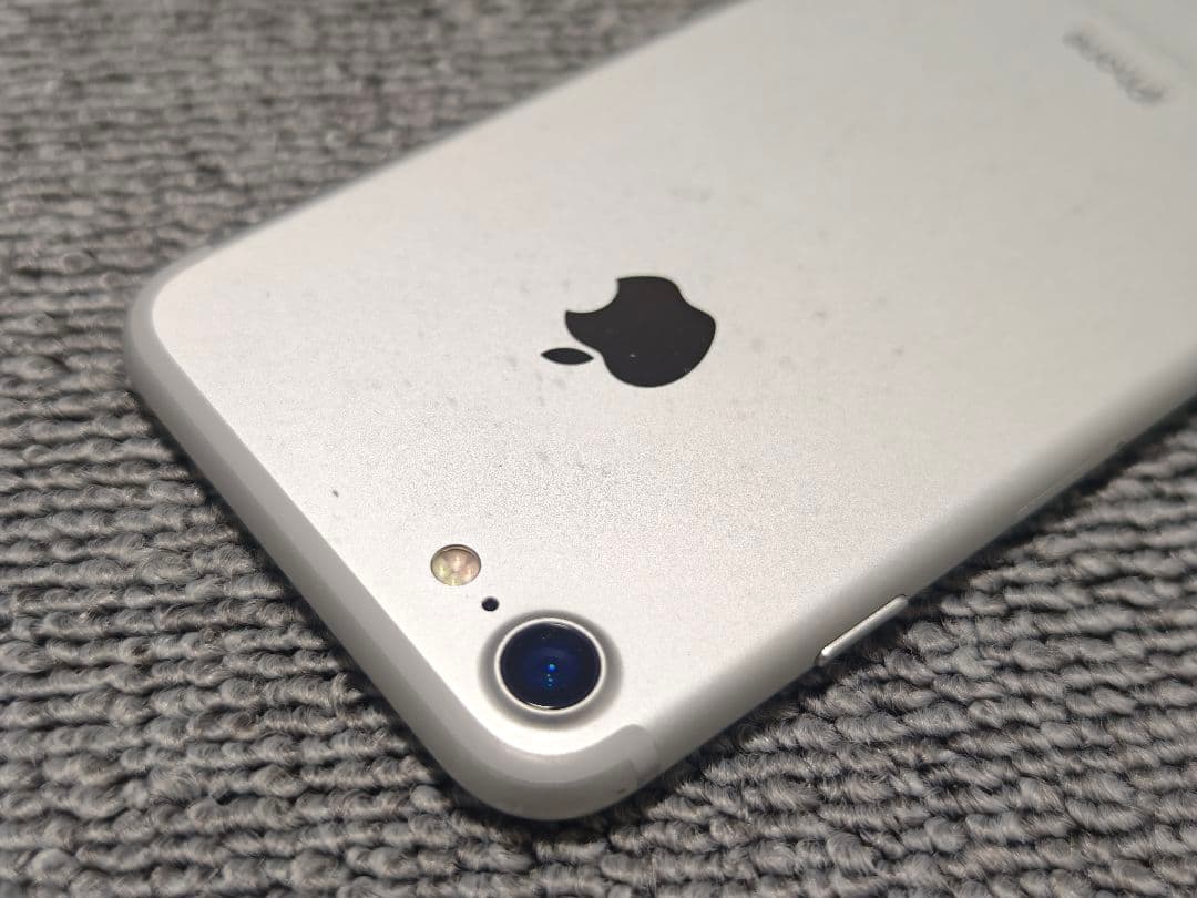 【即日発送】iPhone7 32GB シルバー SIMフリー
