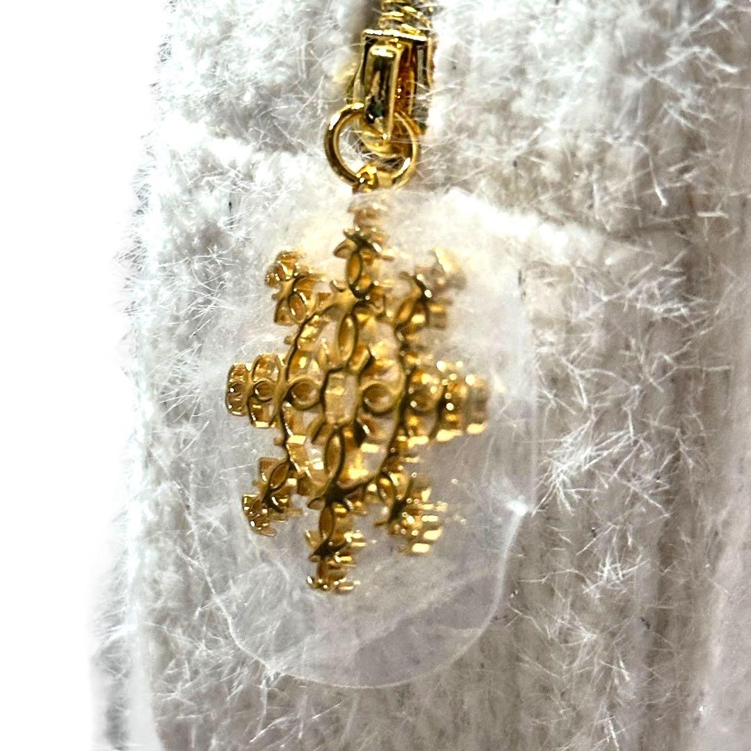 【新品未使用 】CHANEL 2024 クリスマスコフレ ポーチ ホワイト