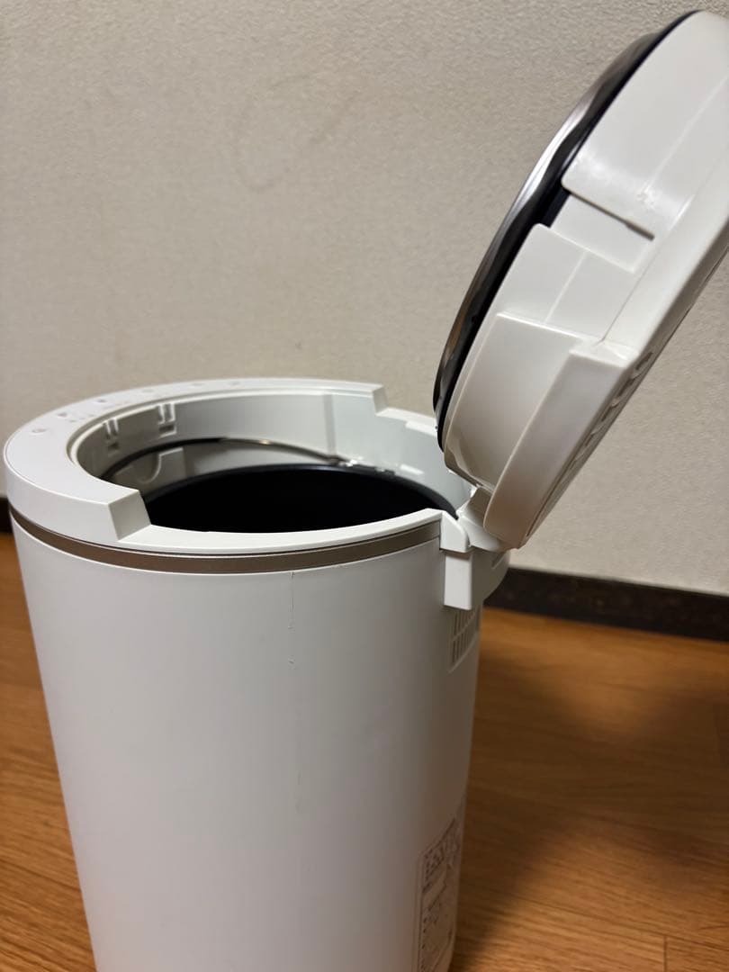 24年　美品　IRIS OHYAMA スチーム式加湿器 AHM-MH60-W