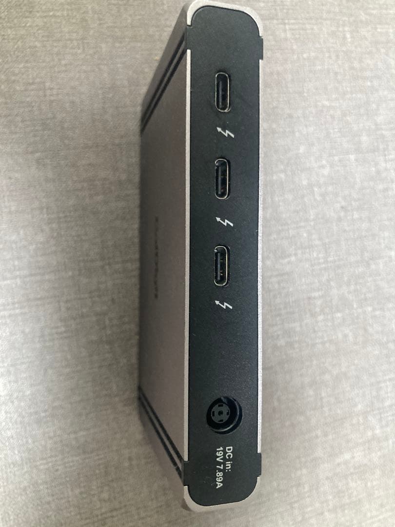 分配器・切替器 CalDigit Thunderbolt 4 Element Hub