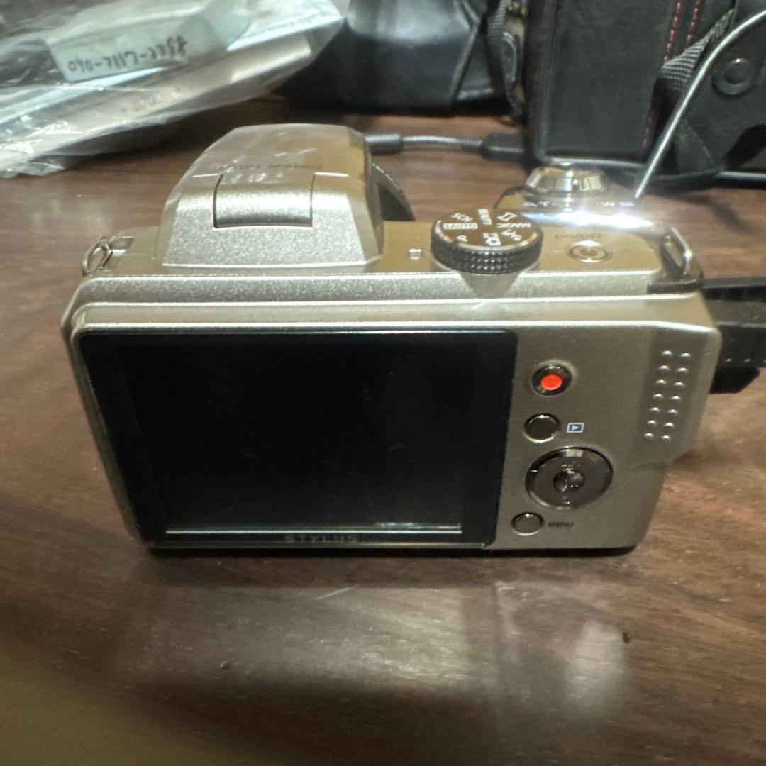 Olympus SP-820UZ コンパクトデジタルカメラ 動作未確認