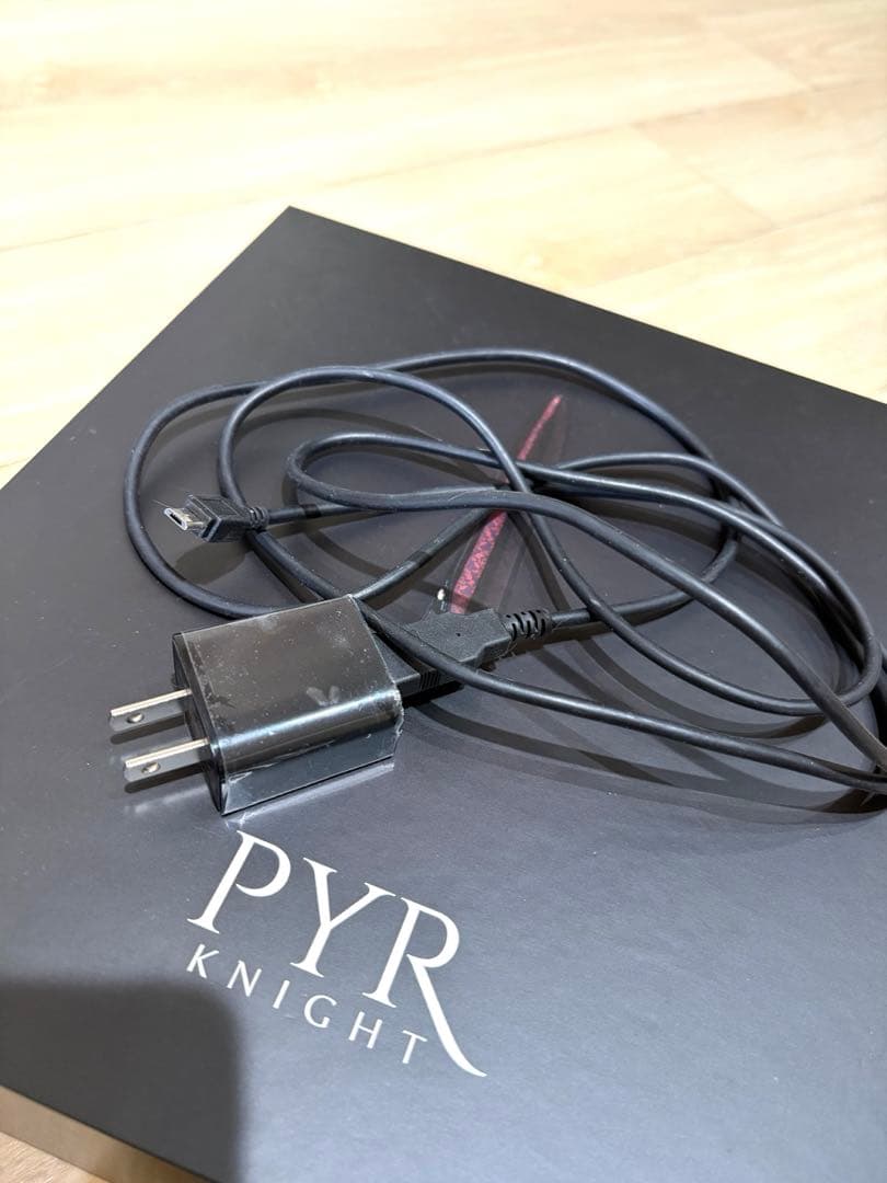 【美品】PYR KNIGHT 美顔器