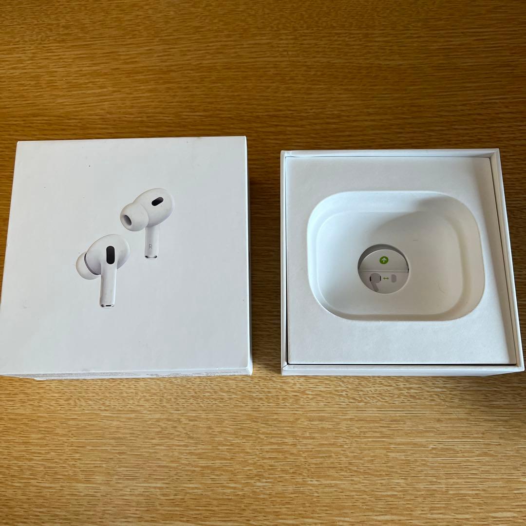 Apple AirPods Pro 2 本体　充電ケース付き　動作確認済み