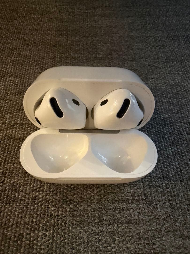 Apple AirPods4（第4世代） ノイズキャンセル付 ANC