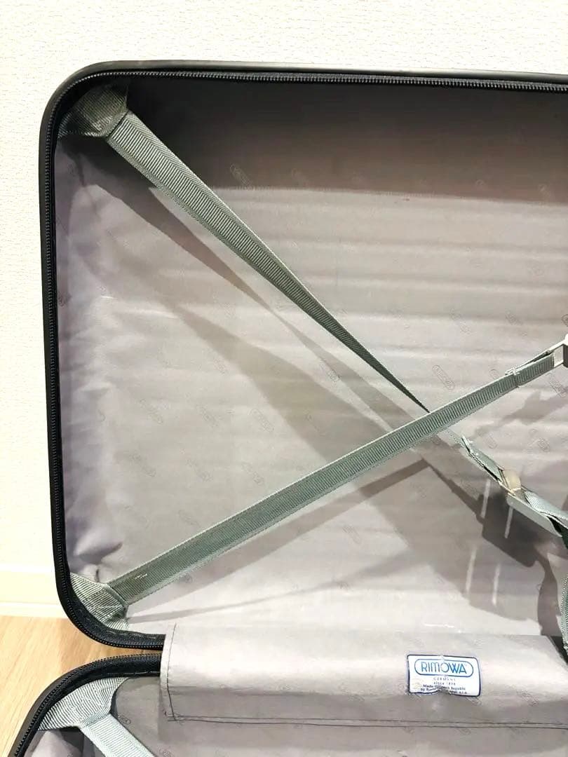RIMOWA Salsa リモワ サルサ スーツケース（ブラック）機内持込　2輪