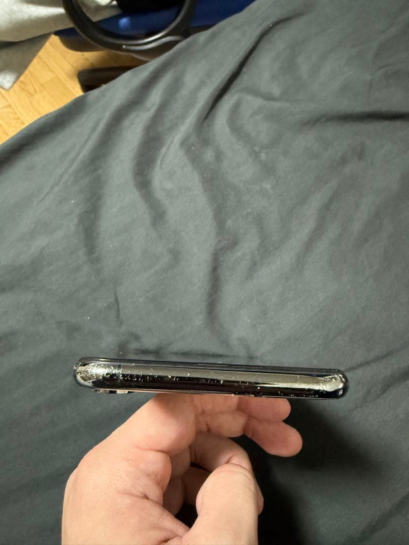 iPhone XS max スペースグレイ 256GB 背面ひび割れ
