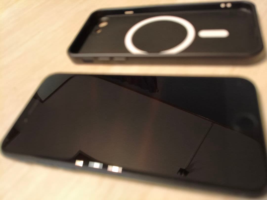 iPhone SE 第三世代 ブラック 新品ケース付き