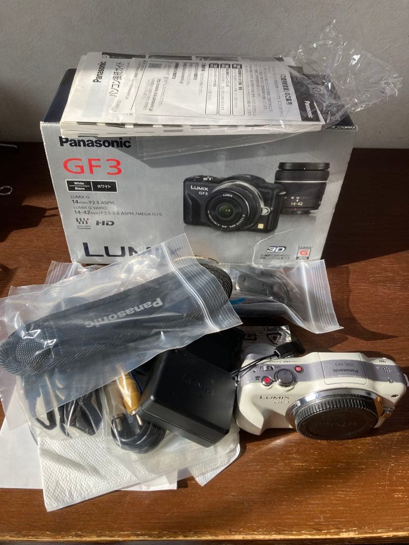 Panasonic LUMIX GF3 ホワイト ミラーレス一眼