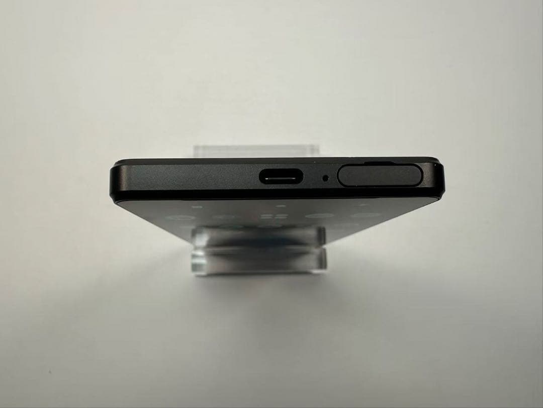 外観美品 SONY Xperia 1 IV docomo so-51c ブラック