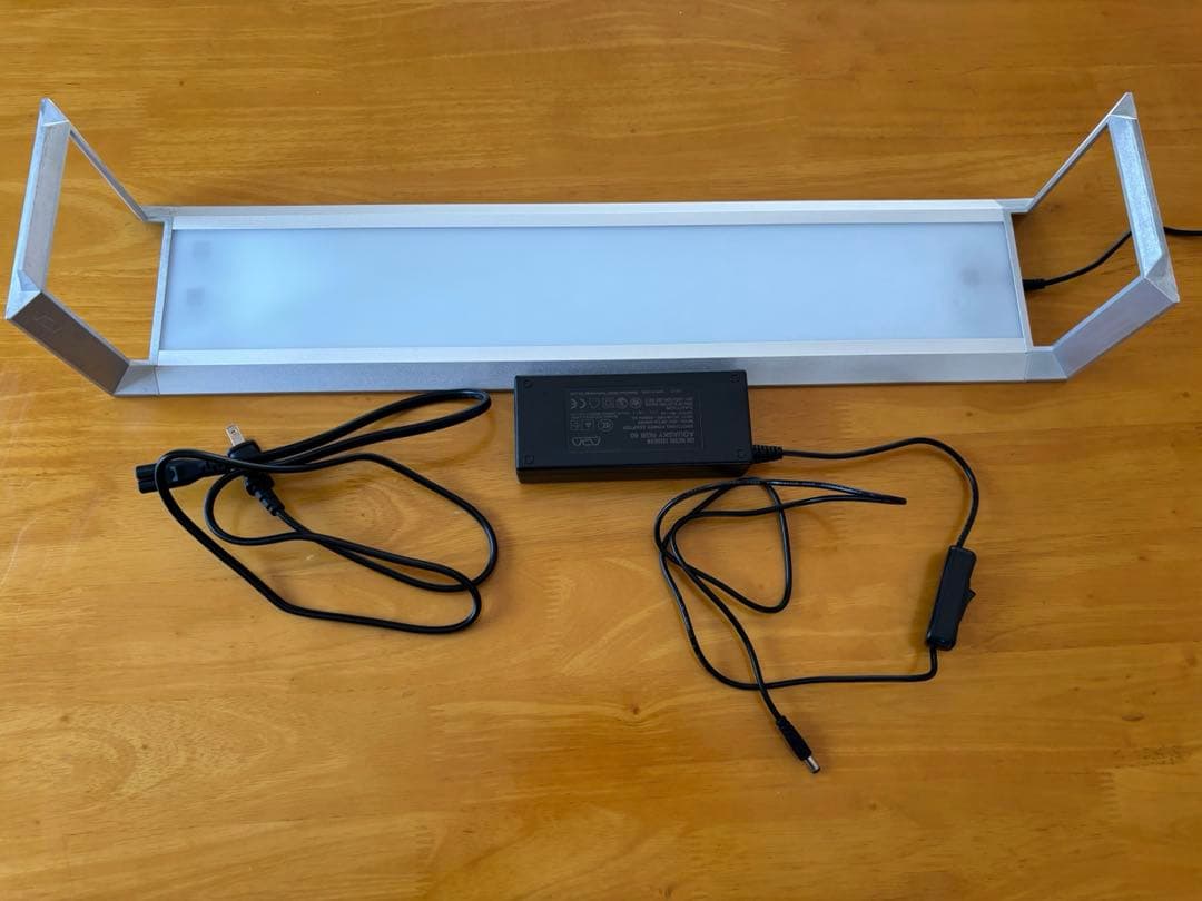 ADA　アクアスカイRGB60　水草育成用LED