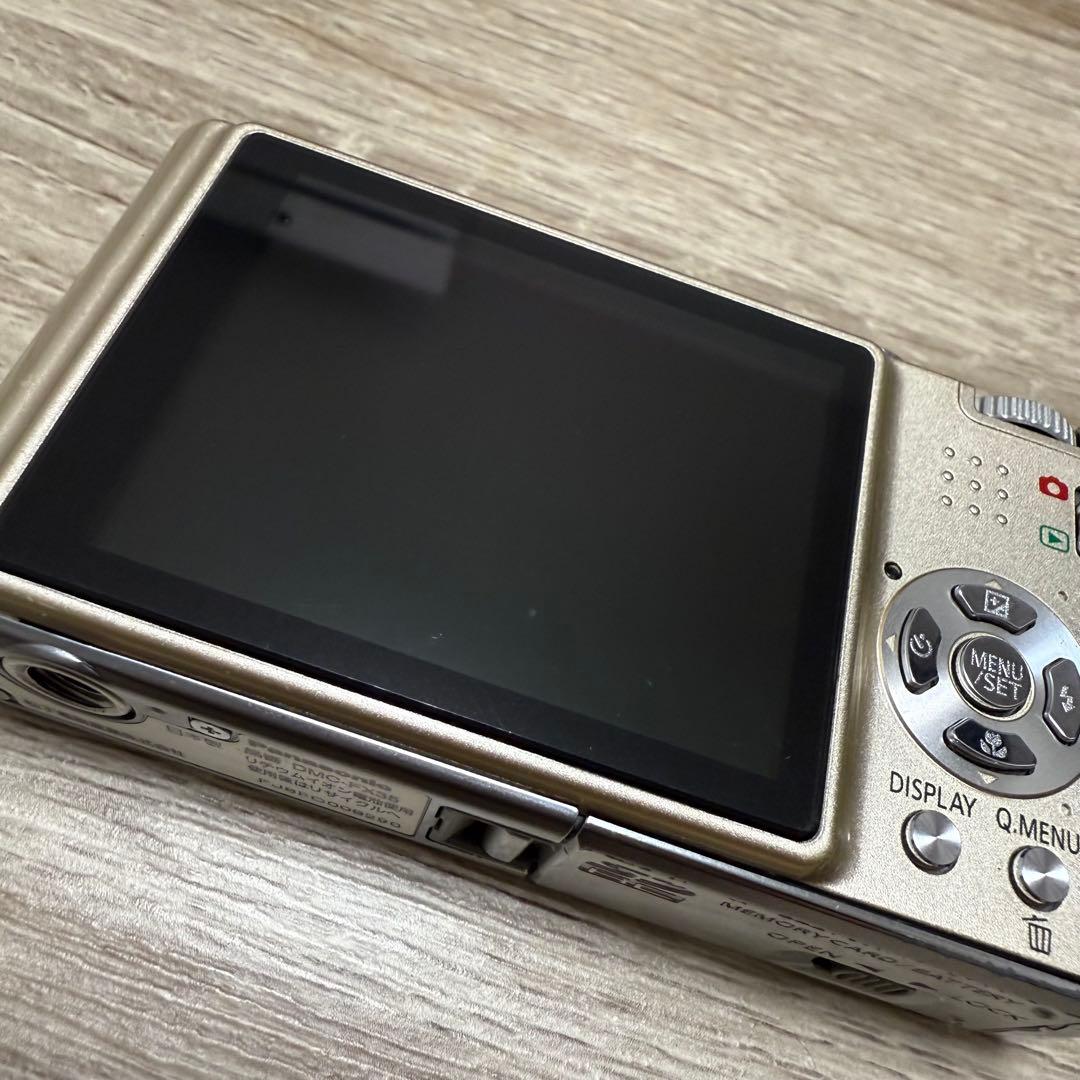Panasonic LUMIX デジタルカメラ DCM-FX35