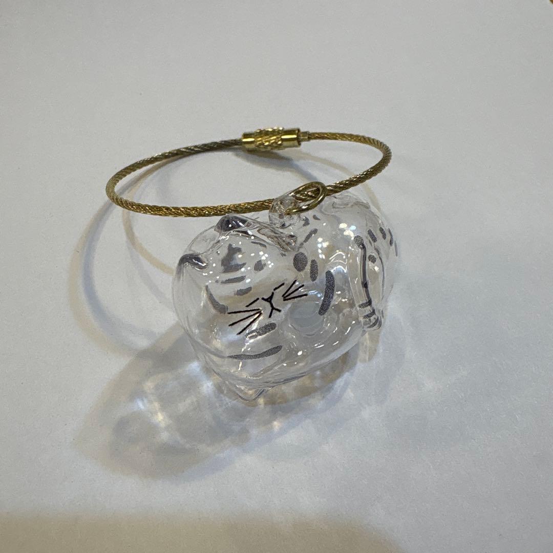 お纏め発送品【類似品】猫毛だま入れキーホルダー うちの子のけだまだま風サバトラ③