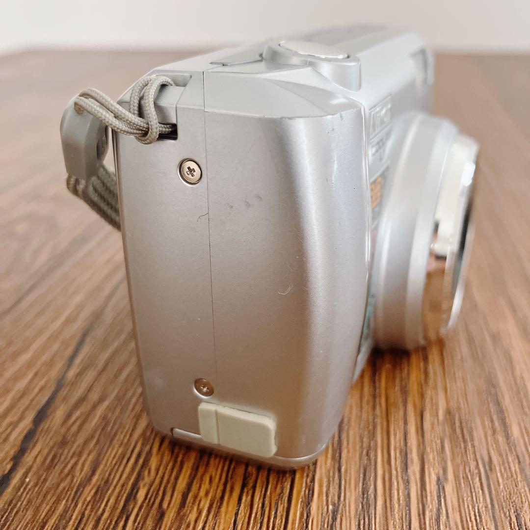 【動作品】Nikon Coolpix L1 コンパクトデジタルカメラ 単三電池式
