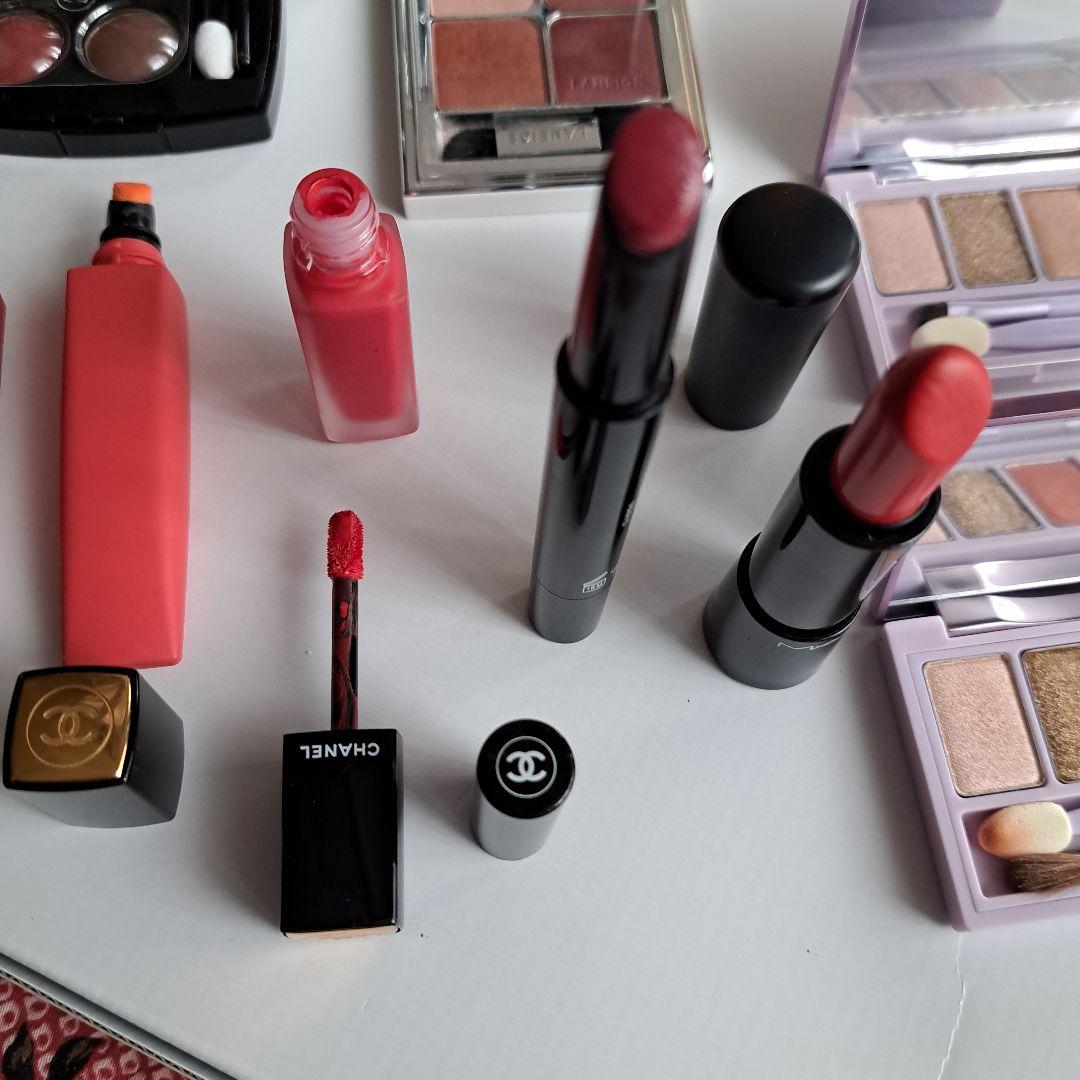 CHANEL リップカラーセットとアイシャドウパレット