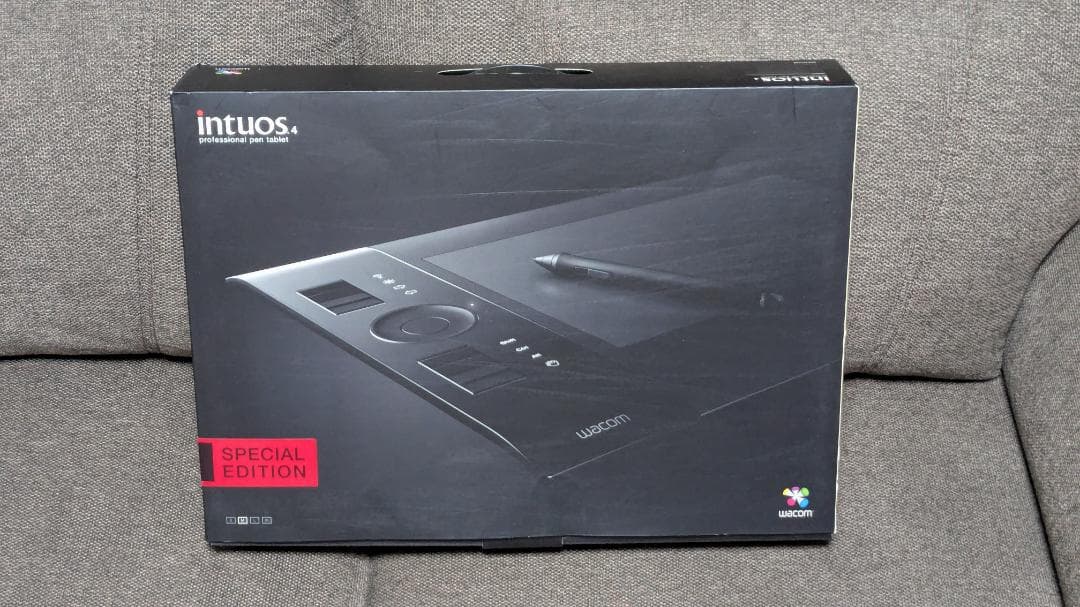 Intuos 4 Medium(PTK-640) 本体、ペン、替え芯、付属品一式