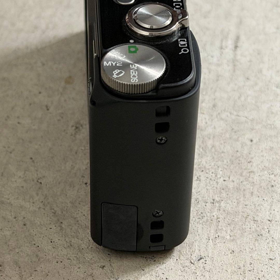 【美品】RICOH R8 デジタルカメラ 動作確認済み　バッテリー2個付