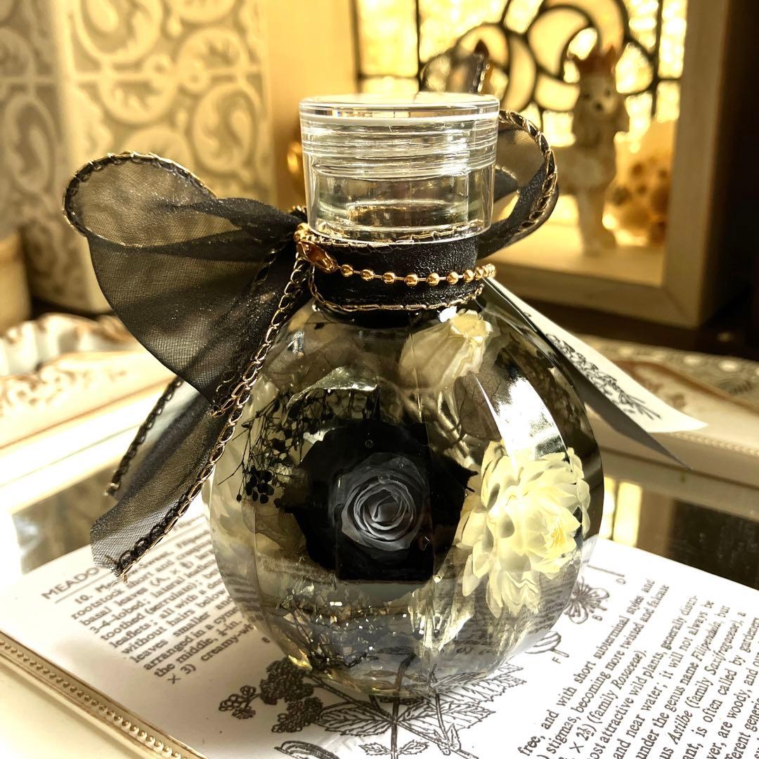 ◆ハーバリウム　248　　ダークグレーのバラのエレガントbottle*.:。