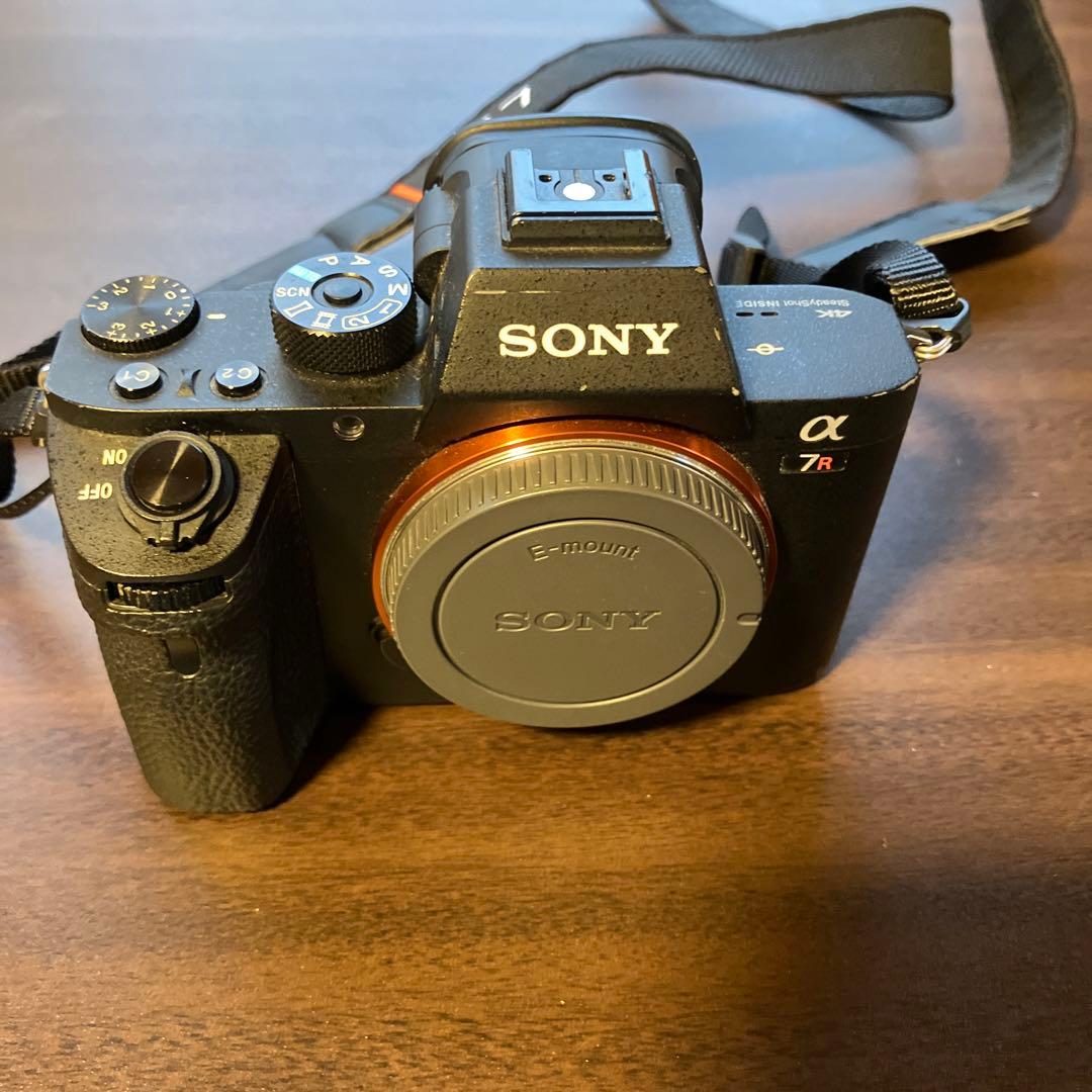 Sony a7R2 ミラーレス一眼(バッテリー付き)