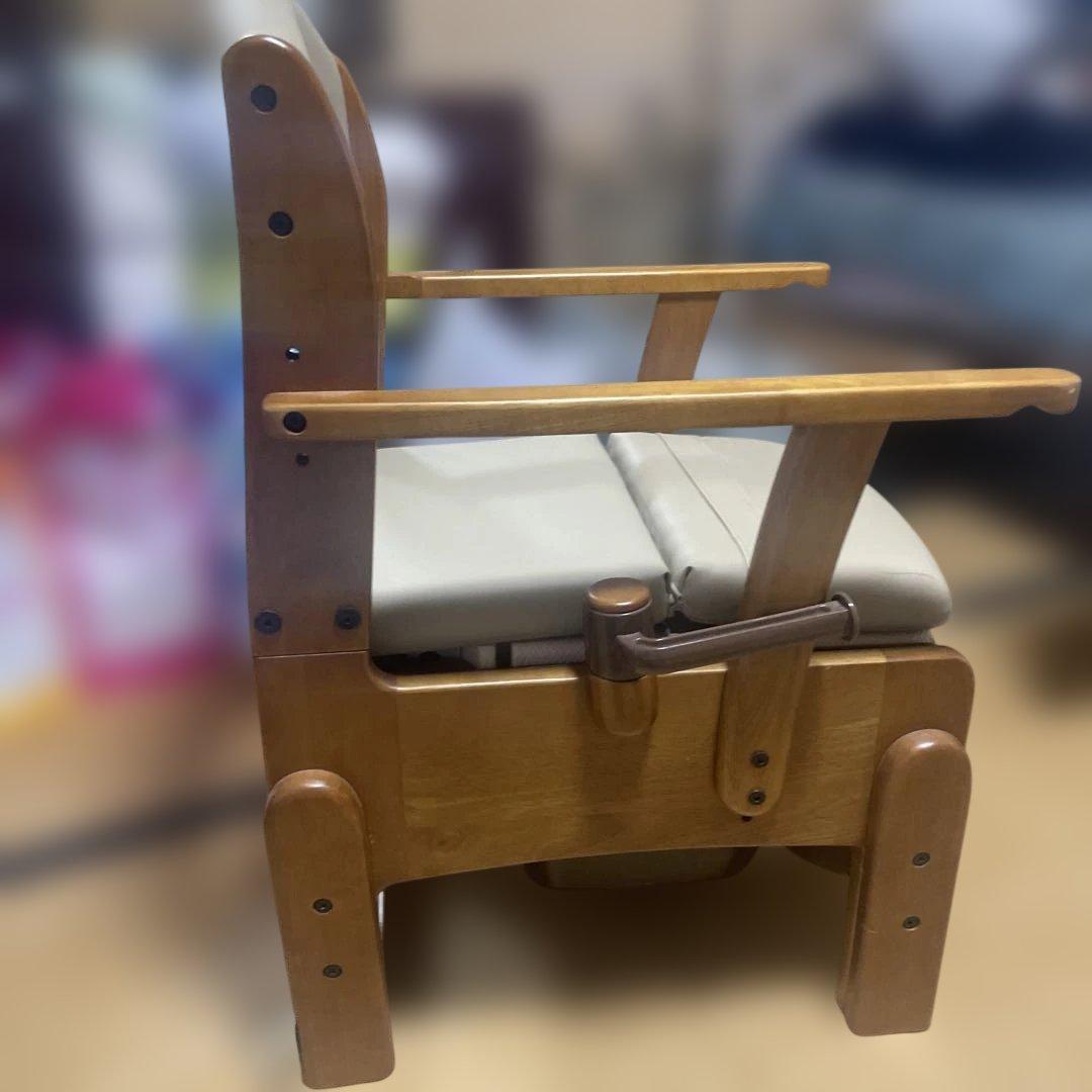【未使用】リッチェル 木製ポータブルトイレ きらく コンパクト｜介護用トイレ