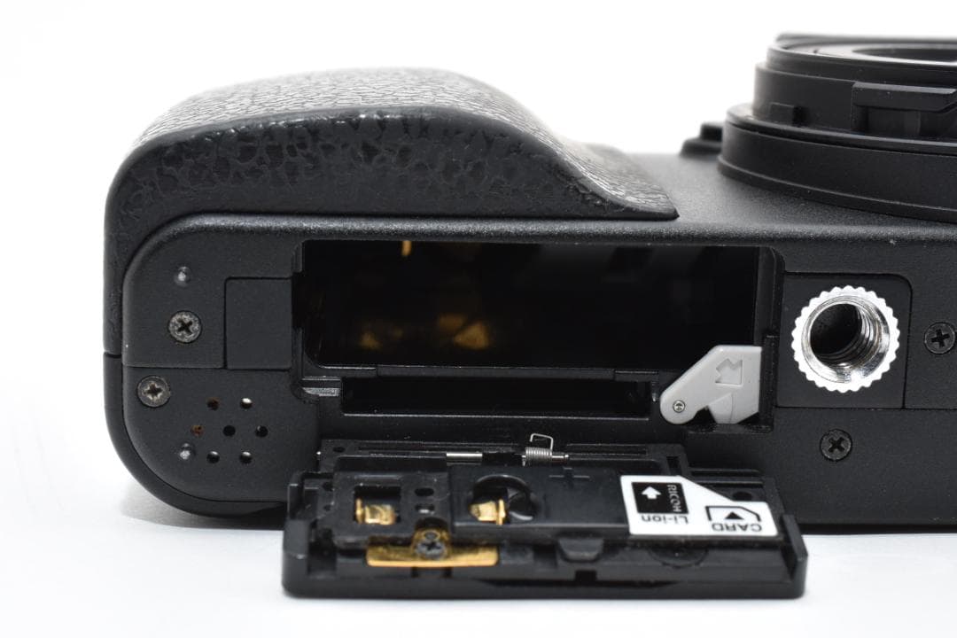【美品】Ricoh リコー GX200 デジタルカメラ ファインダー付 #538