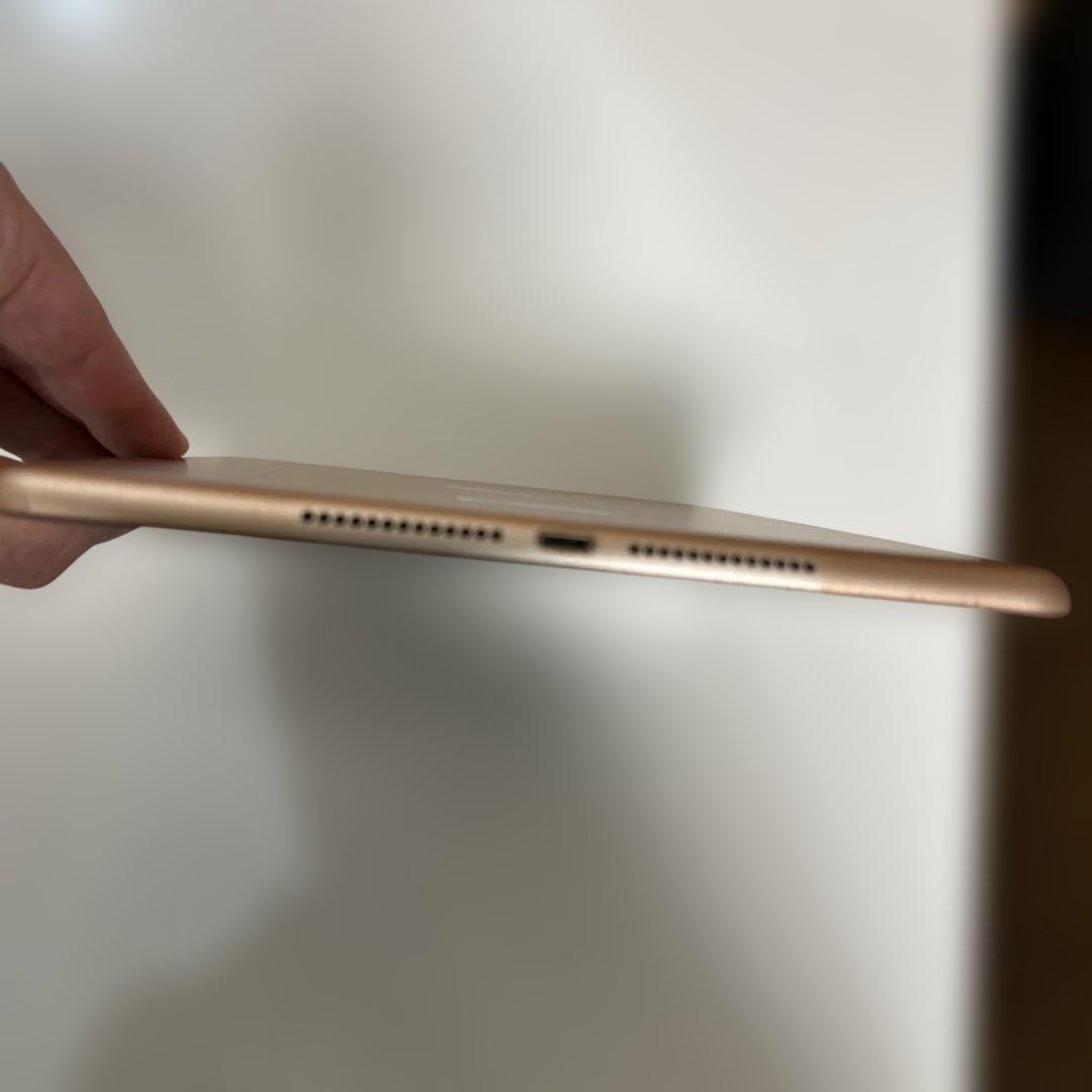 Apple アップル iPad Wi-Fiモデル 第6世代 A1893