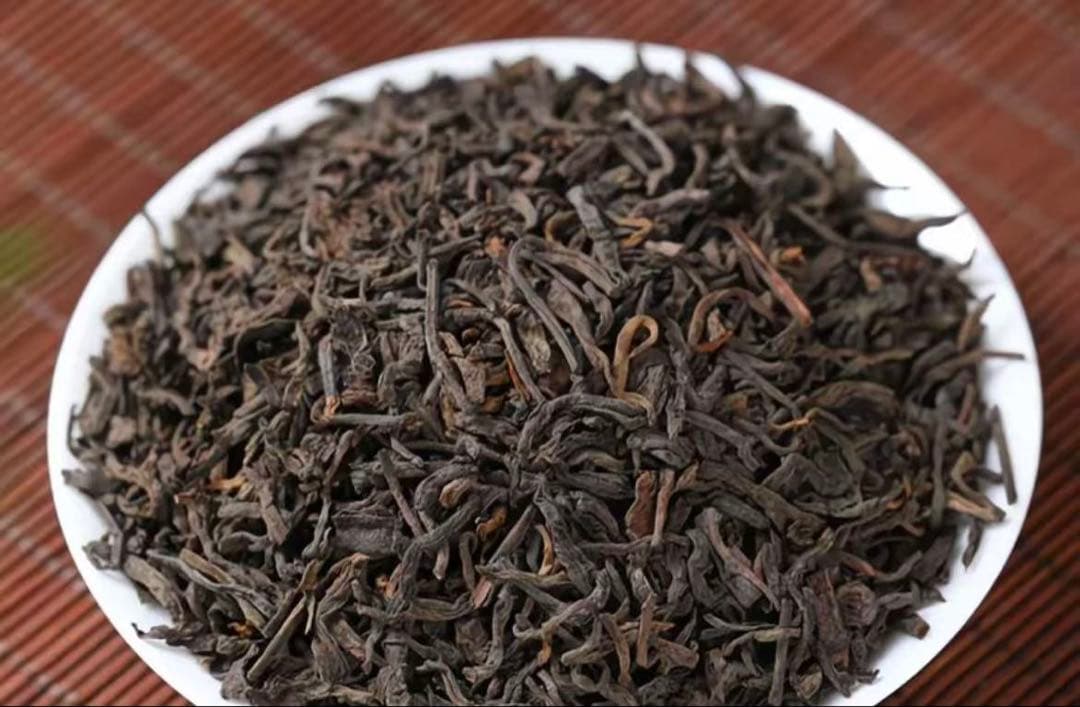 おすぎ 様 13年陳香の广西六堡茶と国茶 華莱健の金芙黒茶/2点セット