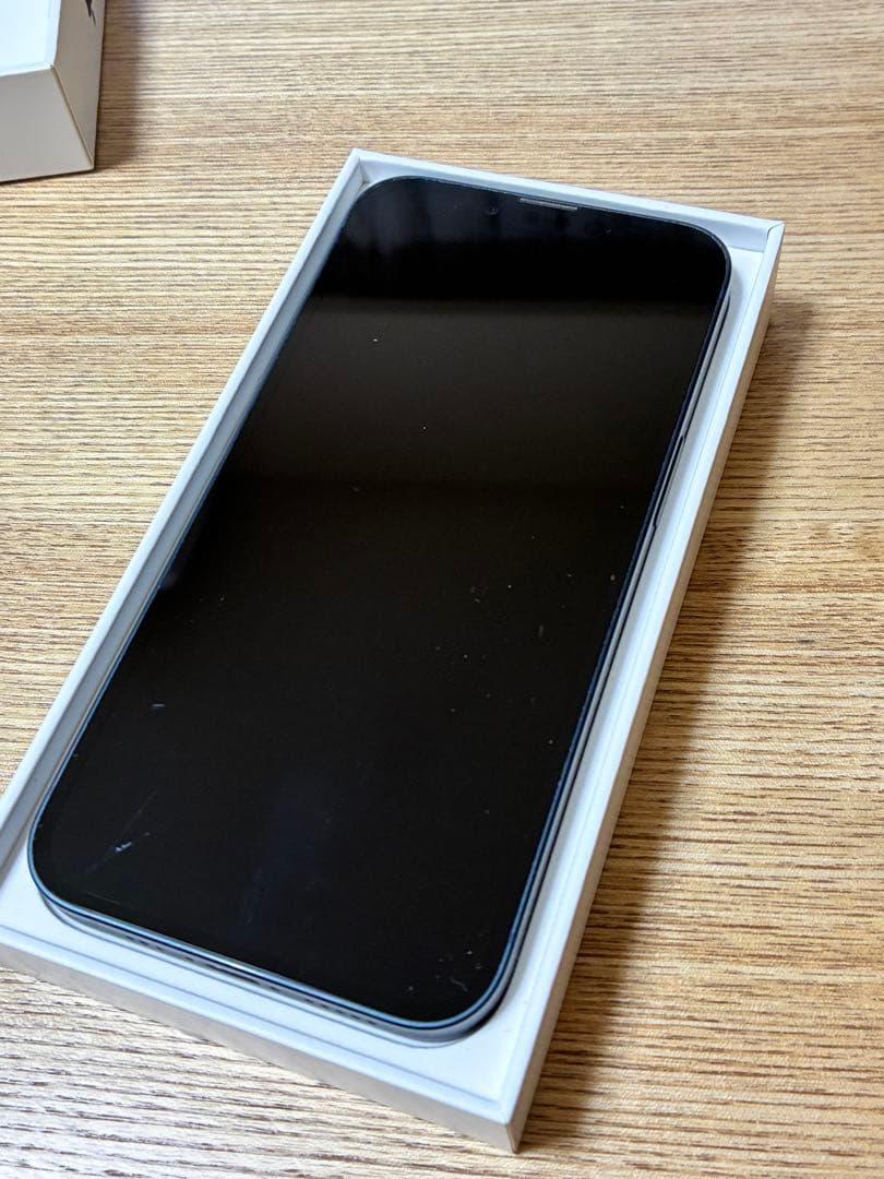 Apple iPhone 13ブラック ファル