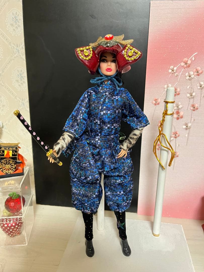 売り切れました！ポピーパーカーファッションロイヤリティ、鎧かぶとセット